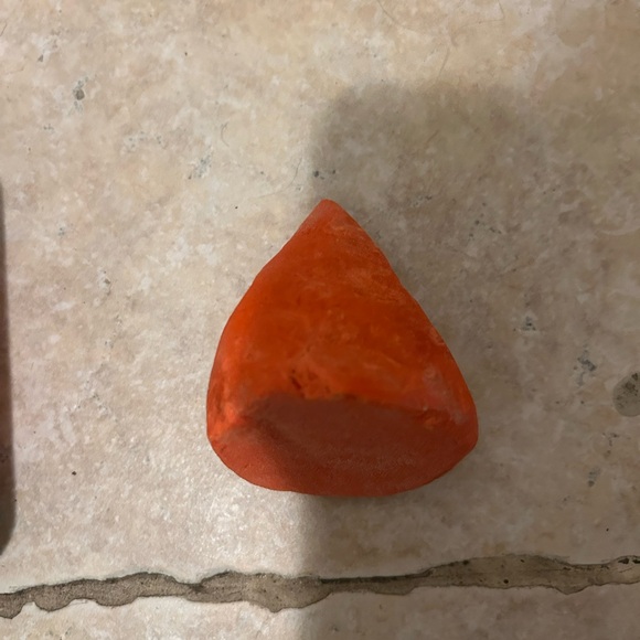 Lush Christmas kisses bubble bar - Picture 1 of 3